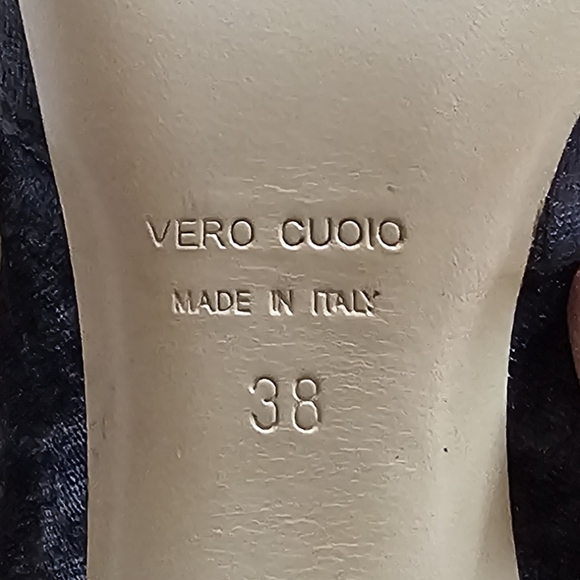 DEIMILLE Velour Sock Like Ankle Boots Size 38/8 US NWOB - Picture 8 of 9